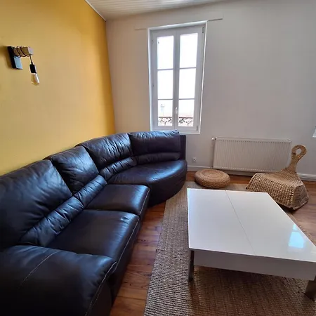 Vakantiehuis La De Charlie Le Broc (Puy-de-Dome)